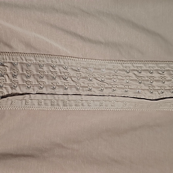 Shape Concept compression shape wear garment - Picture 4 of 5